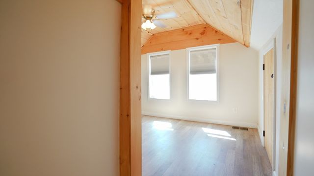 4 Phillips St, Attleboro, MA 02703