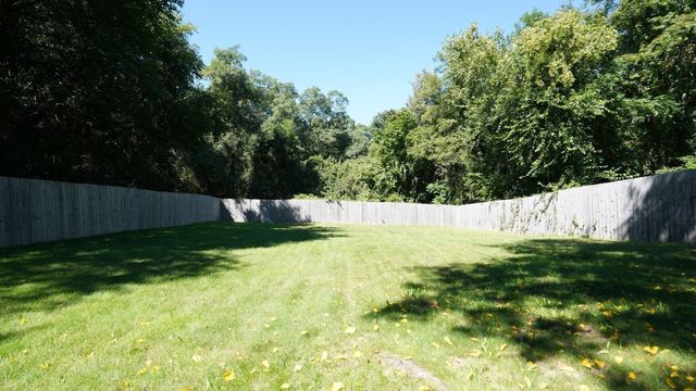 4 Phillips St, Attleboro, MA 02703