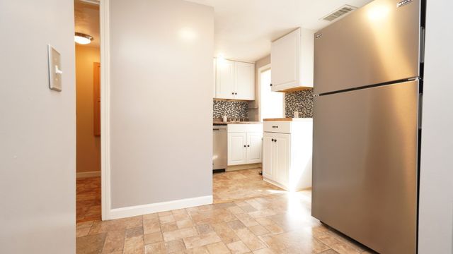 4 Phillips St, Attleboro, MA 02703