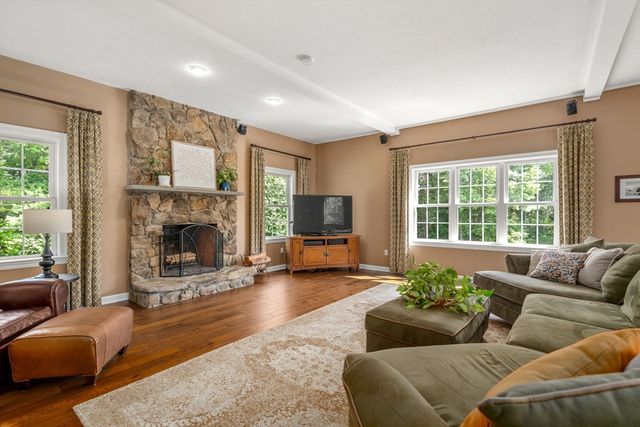 3 Hubley Lane, Southborough, MA 01772