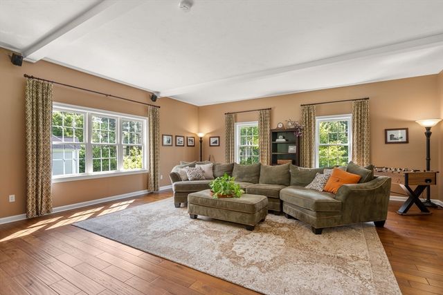 3 Hubley Lane, Southborough, MA 01772