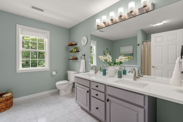 3 Hubley Lane, Southborough, MA 01772