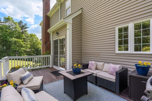 3 Hubley Lane, Southborough, MA 01772