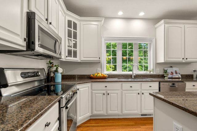 3 Hubley Lane, Southborough, MA 01772