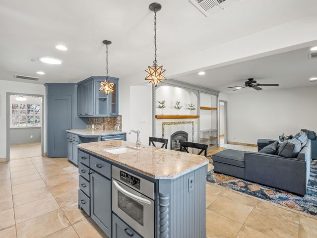 1726 W San Madele Avenue, Fresno, CA 93711