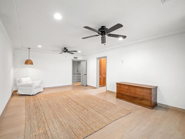 1726 W San Madele Avenue, Fresno, CA 93711