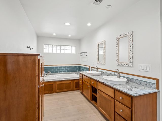 1726 W San Madele Avenue, Fresno, CA 93711