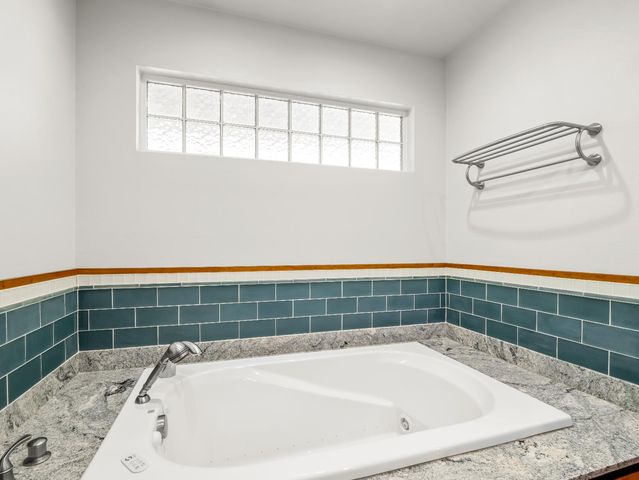 1726 W San Madele Avenue, Fresno, CA 93711