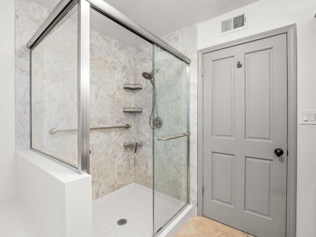 1726 W San Madele Avenue, Fresno, CA 93711