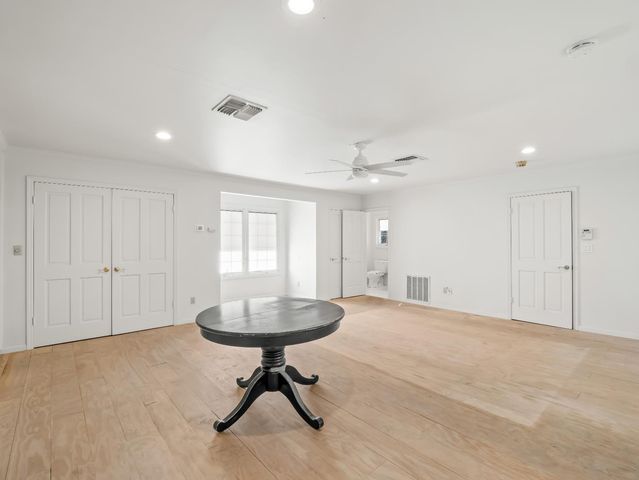 1726 W San Madele Avenue, Fresno, CA 93711