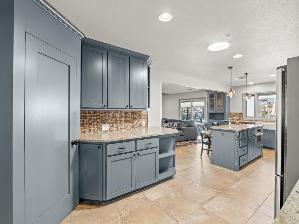 Image 21 of property listing at 1726 W San Madele Avenue, Fresno, CA 93711