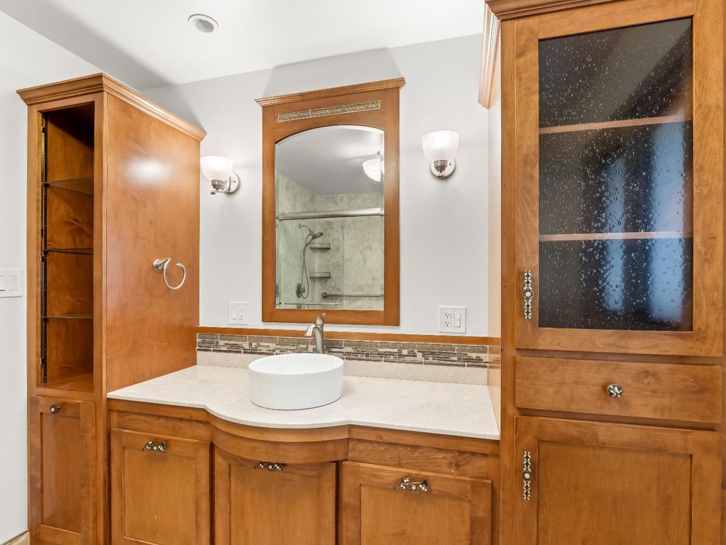 Image 38 of property listing at 1726 W San Madele Avenue, Fresno, CA 93711