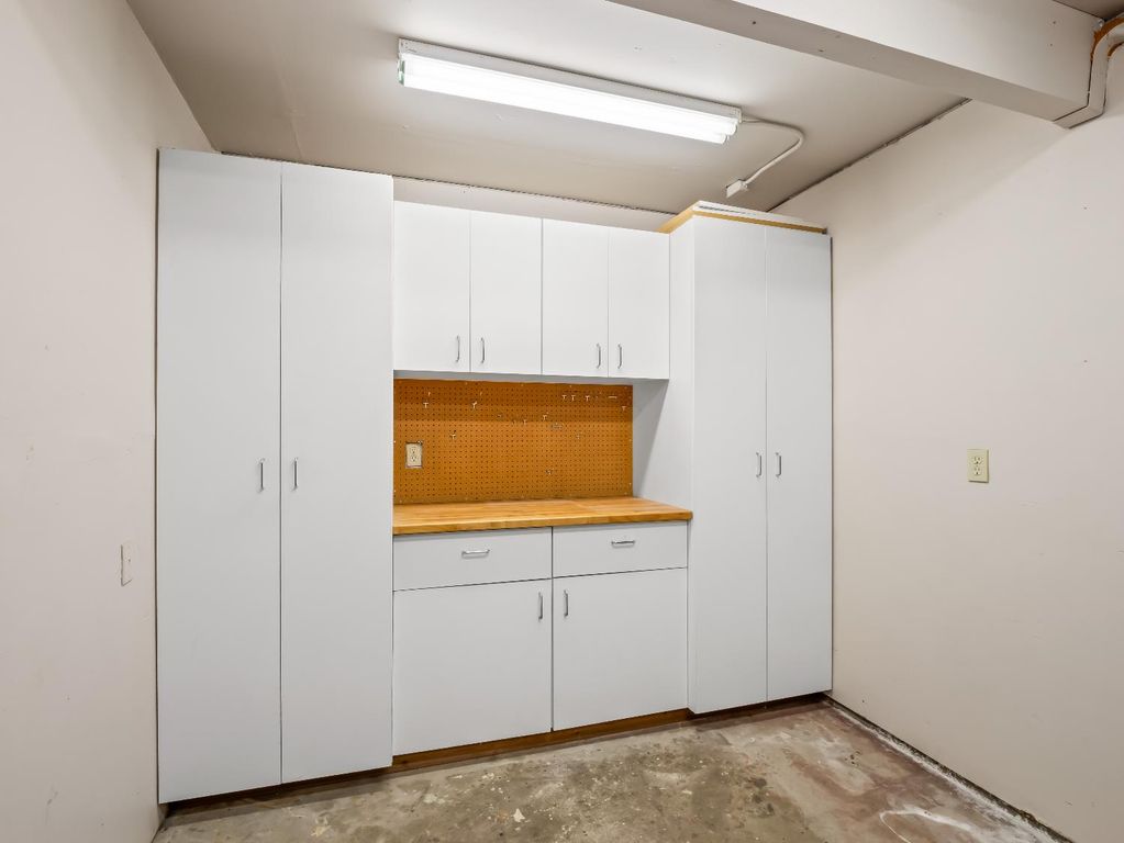 Image 61 of property listing at 1726 W San Madele Avenue, Fresno, CA 93711