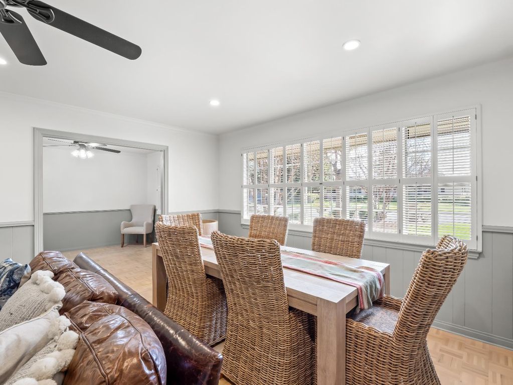 Image 9 of property listing at 1726 W San Madele Avenue, Fresno, CA 93711