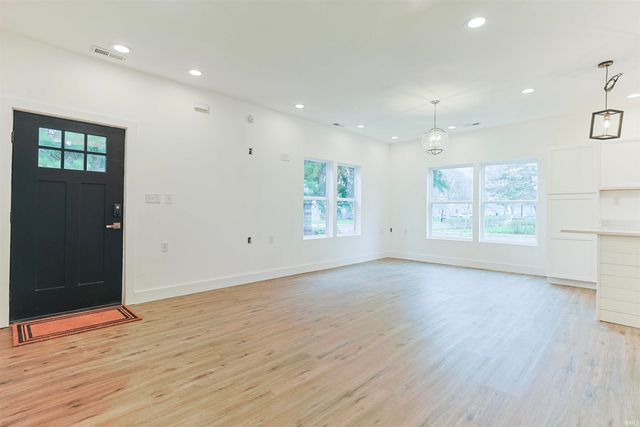 4024 Addison Street, South Bend, IN 46614