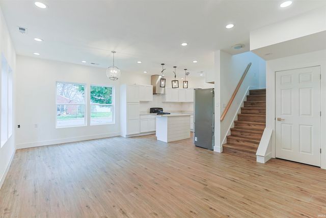 4024 Addison Street, South Bend, IN 46614