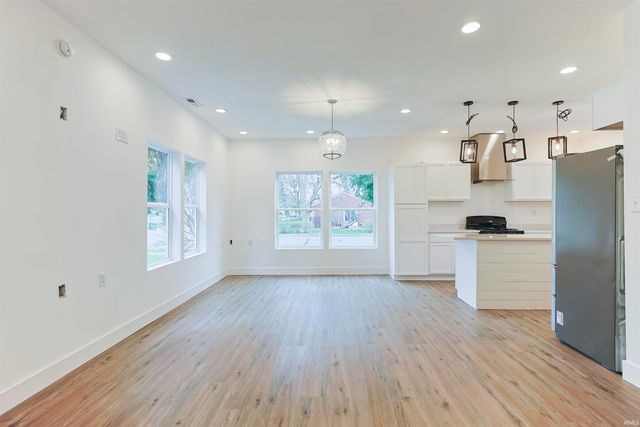 4024 Addison Street, South Bend, IN 46614