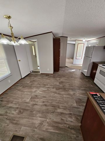 606 Cow Creek Road, Hurricane, WV 25526