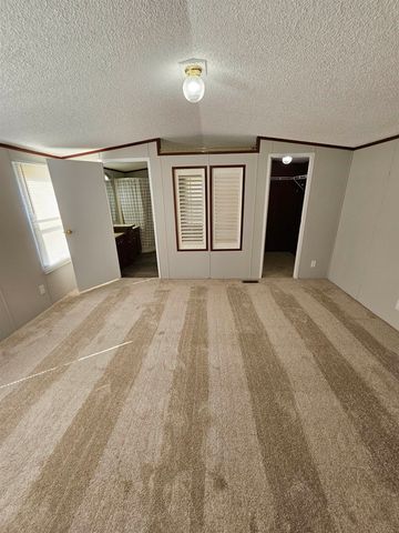 606 Cow Creek Road, Hurricane, WV 25526