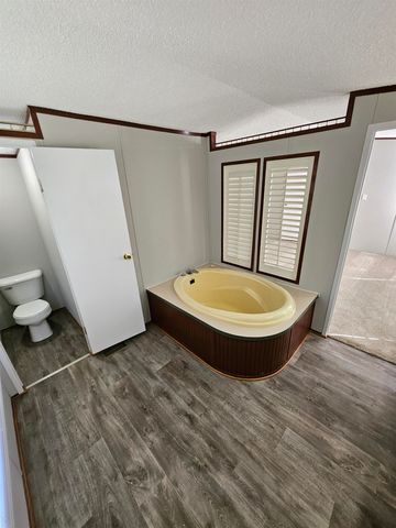 606 Cow Creek Road, Hurricane, WV 25526