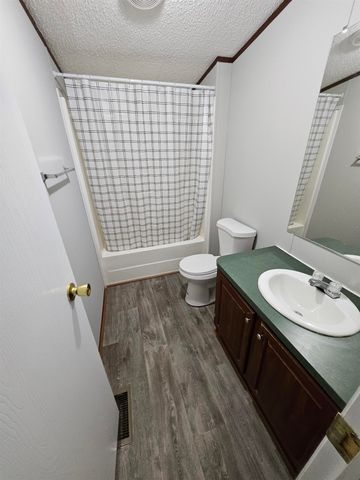 606 Cow Creek Road, Hurricane, WV 25526