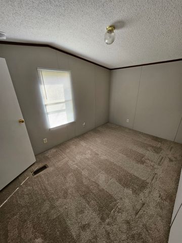 606 Cow Creek Road, Hurricane, WV 25526