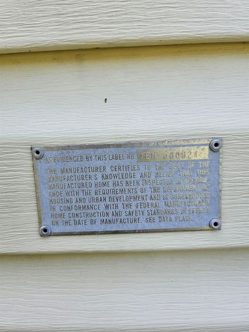 606 Cow Creek Road, Hurricane, WV 25526