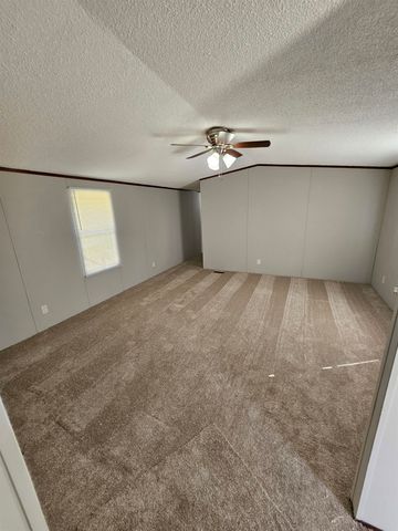 606 Cow Creek Road, Hurricane, WV 25526