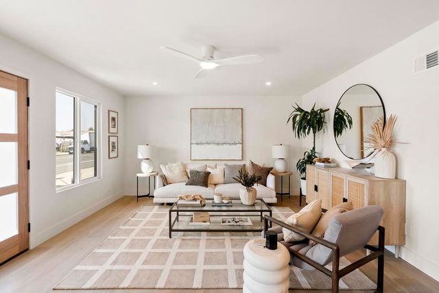 4543 Moraga Ave, San Diego, CA 92117