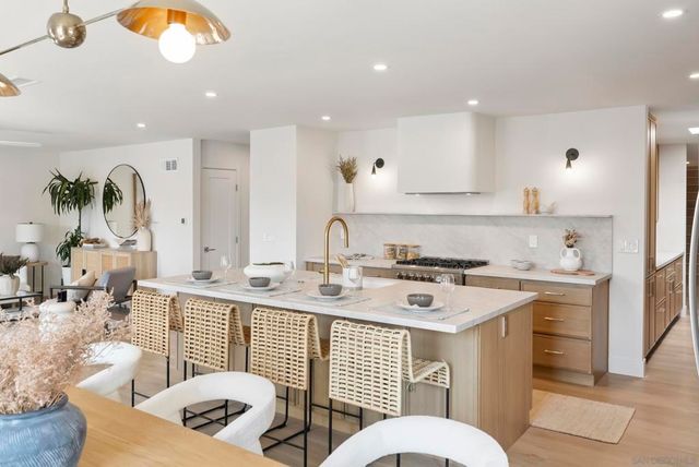 4543 Moraga Ave, San Diego, CA 92117