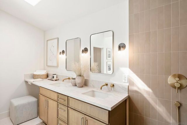 4543 Moraga Ave, San Diego, CA 92117