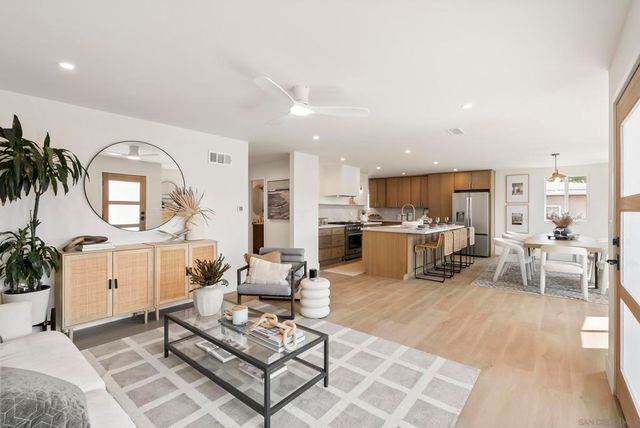 4543 Moraga Ave, San Diego, CA 92117