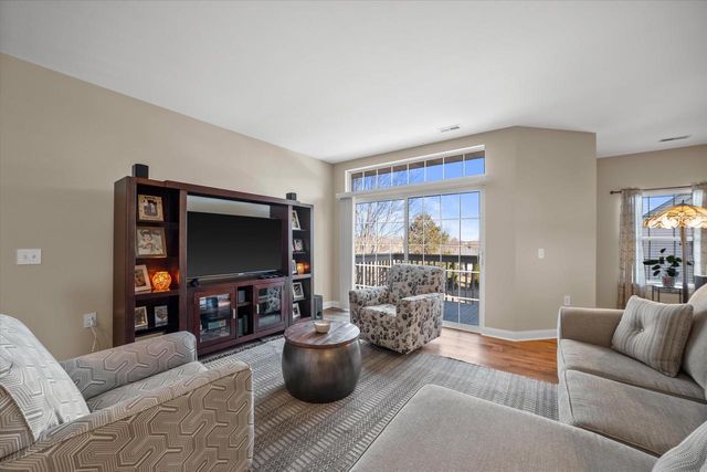 8526 S Bedford WAY, Oak Creek, WI 53154