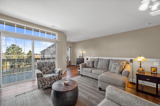 8526 S Bedford WAY, Oak Creek, WI 53154