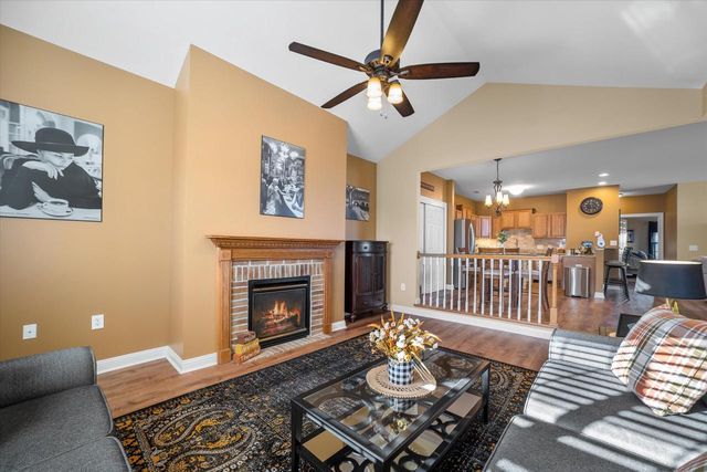 8526 S Bedford WAY, Oak Creek, WI 53154