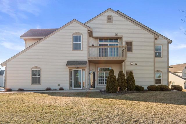 8526 S Bedford WAY, Oak Creek, WI 53154