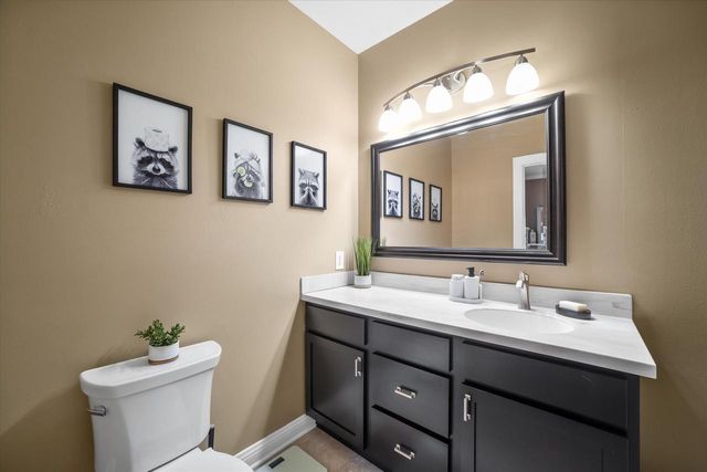 8526 S Bedford WAY, Oak Creek, WI 53154