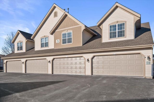 8526 S Bedford WAY, Oak Creek, WI 53154