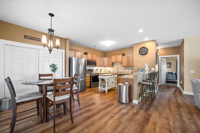 8526 S Bedford WAY, Oak Creek, WI 53154