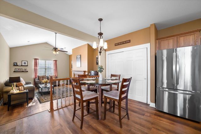 8526 S Bedford WAY, Oak Creek, WI 53154