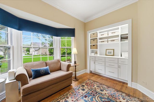 1005 Stonehedge Road, St. Charles, IL 60174