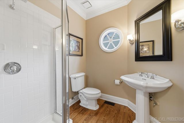1005 Stonehedge Road, St. Charles, IL 60174