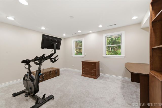 1005 Stonehedge Road, St. Charles, IL 60174