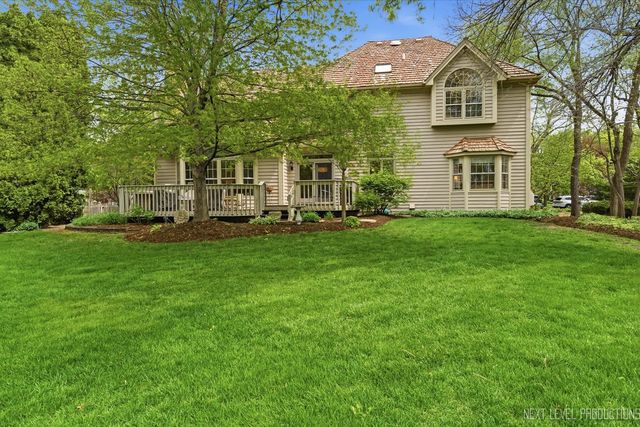 1005 Stonehedge Road, St. Charles, IL 60174