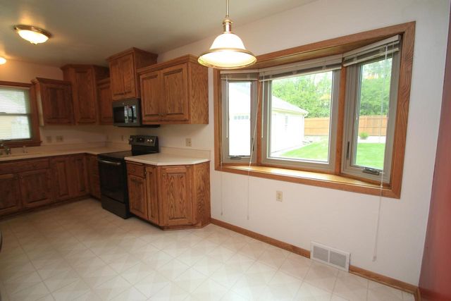 2345 N 103rd STREET, Wauwatosa, WI 53226