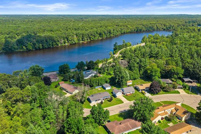 103 STRAWBERRY LANE, Wisconsin Rapids, WI 54494