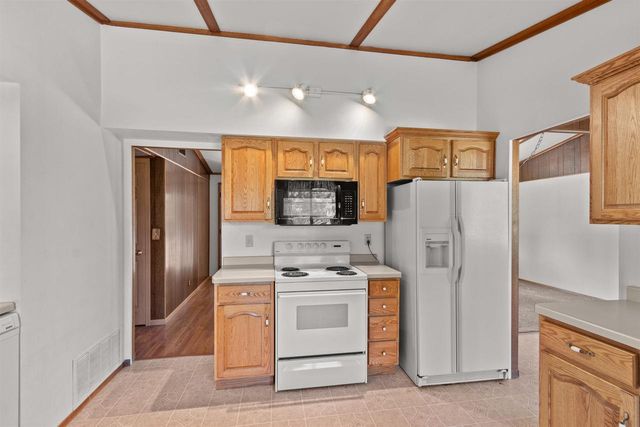 103 STRAWBERRY LANE, Wisconsin Rapids, WI 54494