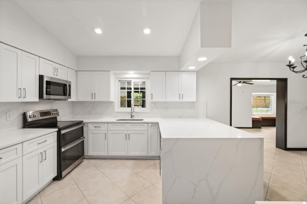 Image 2 of property listing at 4940 CASPIAN COURT, Orlando, FL 32819