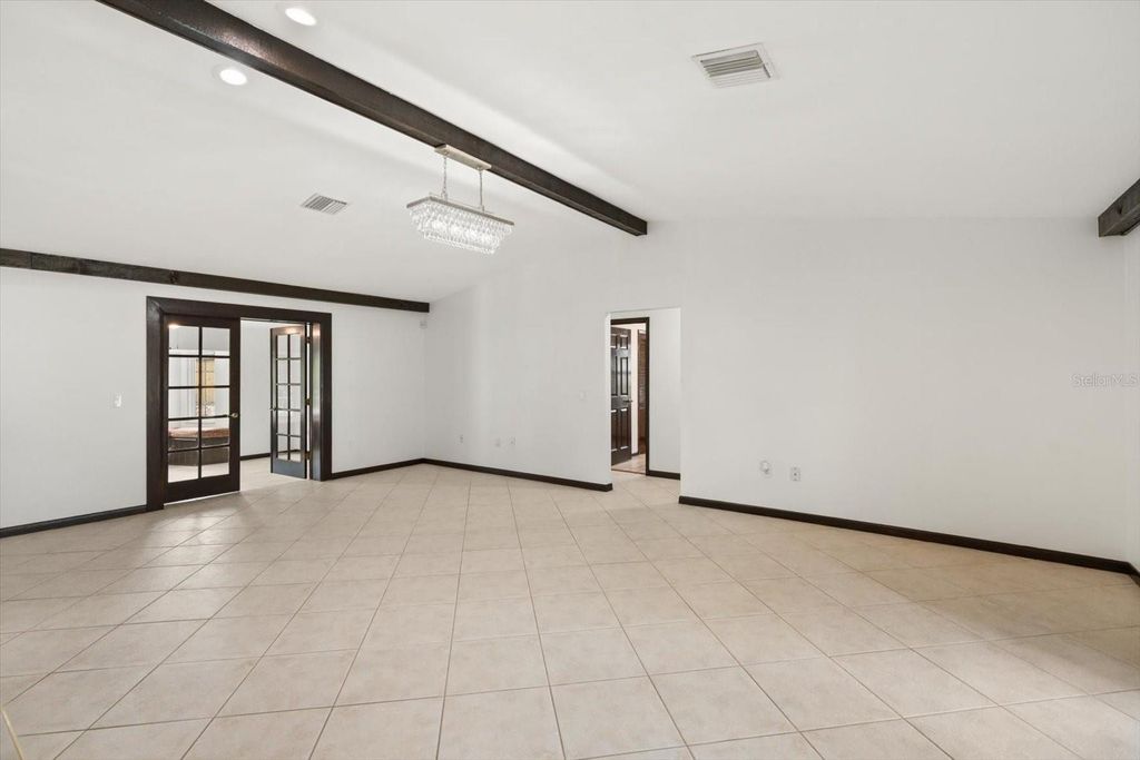 Image 14 of property listing at 4940 CASPIAN COURT, Orlando, FL 32819