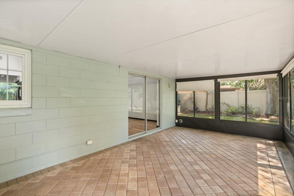 Image 23 of property listing at 4940 CASPIAN COURT, Orlando, FL 32819